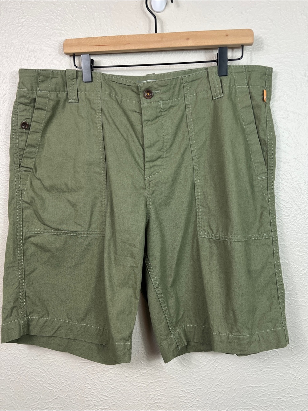 Timberland Earthkeepers Relaxed Fit Khaki Green Flat Front Shorts 36